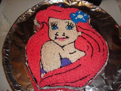 My first cake: Ariel with a pig snout nose :-P
