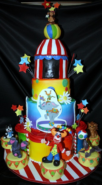 circus party cake