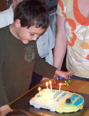 I think he might have liked the edible R2D2 better!